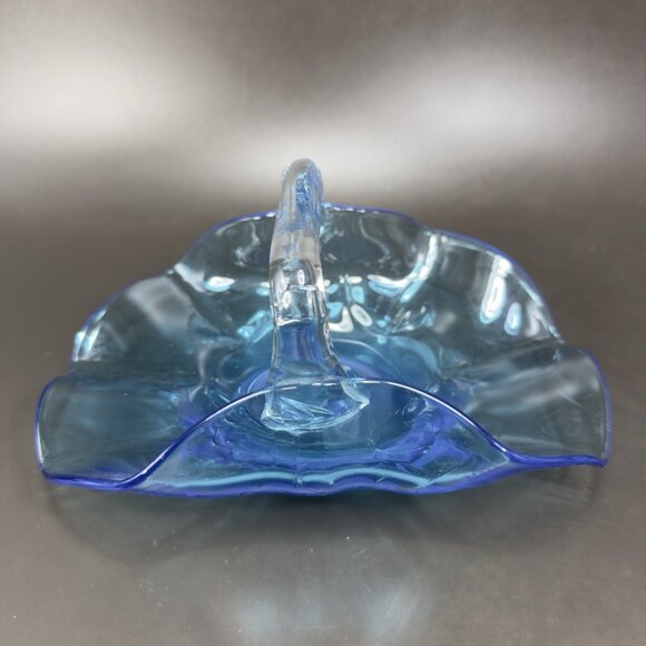 1980s Hand Blown Glass Blue Basket Dish Trinket Holder Clear Handle Folded Sides - Picture 12 of 12